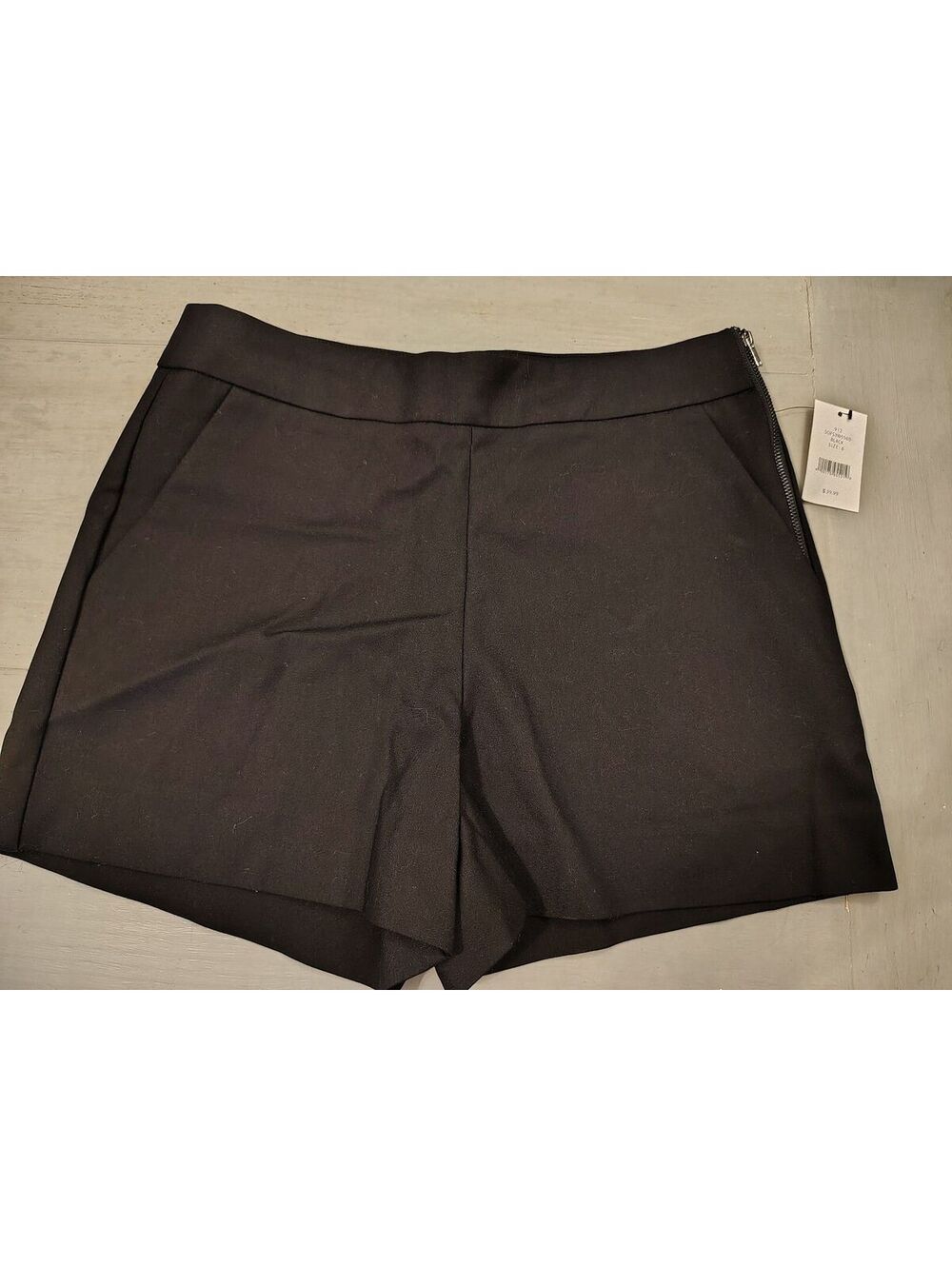 Saks Fifth Ave Women's Black Dress Shorts Size 6 NWT